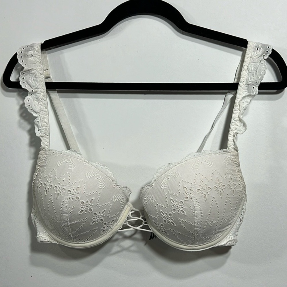 UNDIZ  WHITE BRA SIZE 34D